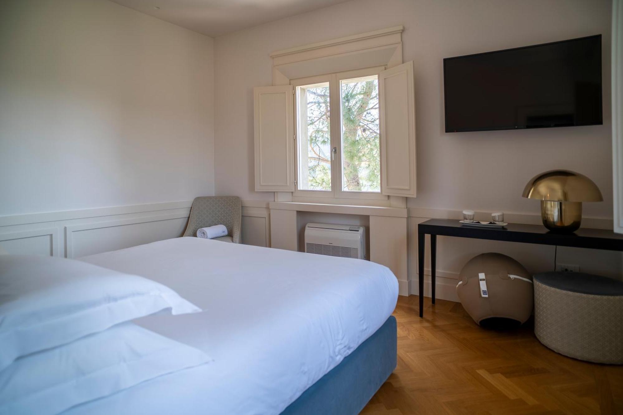 Boutique Hotel Villa Monty Banks Cesena Dış mekan fotoğraf